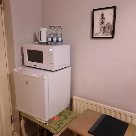 Double With Shared Bathroom * Cork